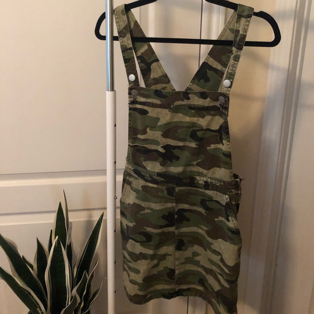 Camo overall pinafore mini dress (6)